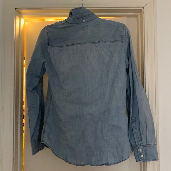 J.Crew Perfect Fit Chambray Button Up Shirt - Picture 2 of 3